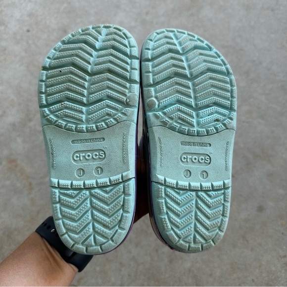 Crocs CrocsLights Rainbow Heart Blue Clogs Kid’s Size J1 - Picture 9 of 11